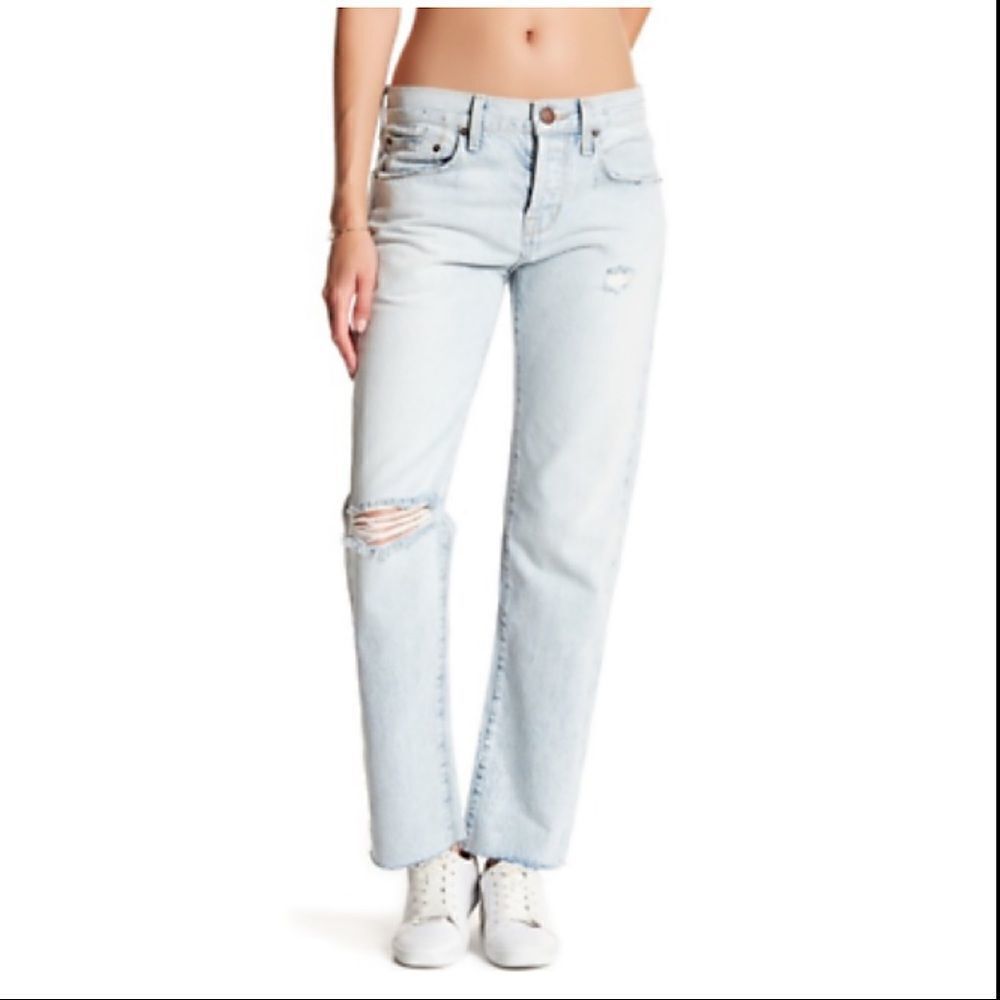 CURRENT Elliot-“The Crossover” Lightwash Straight Leg Distressed Raw Hem…
